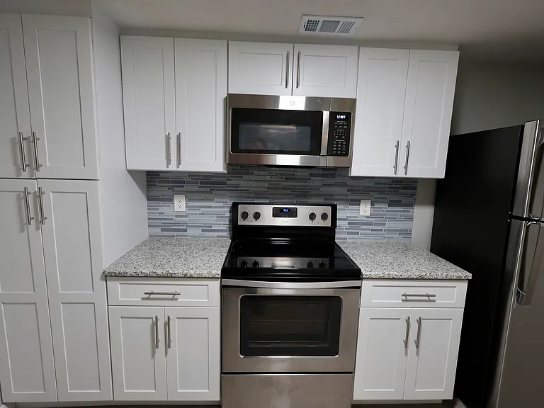 617 Crill Ave — Photo 3