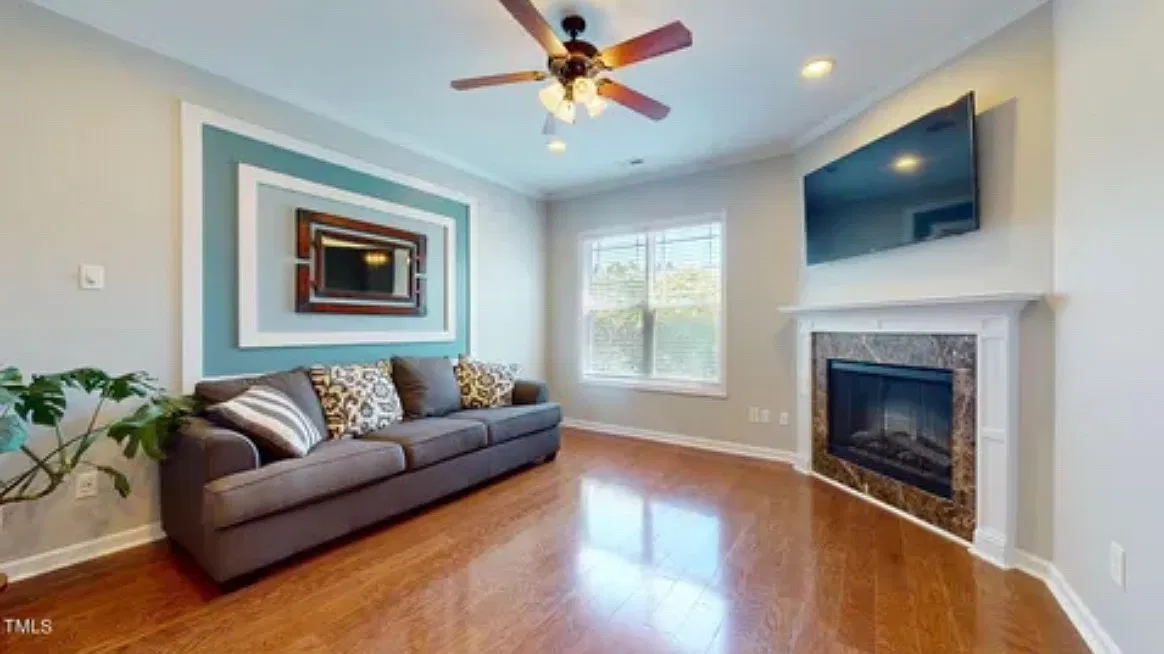 711 Keystone Park Dr — Photo 1