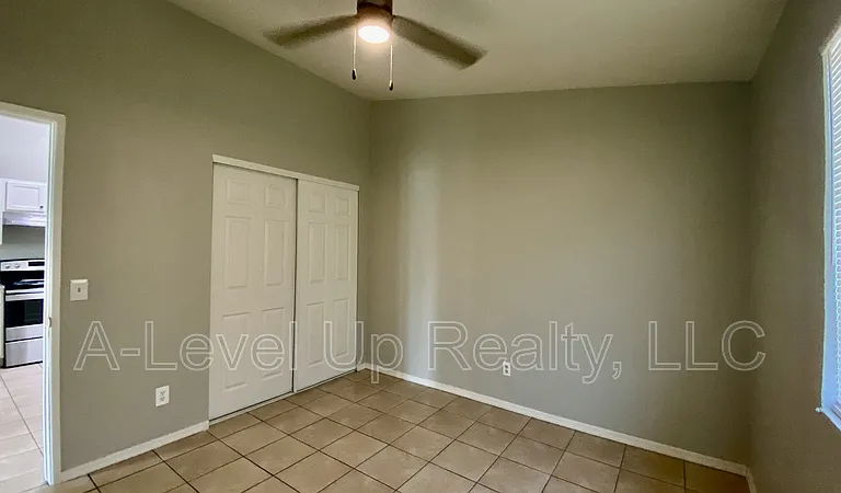 403 E Thoroughbred St — Photo 22