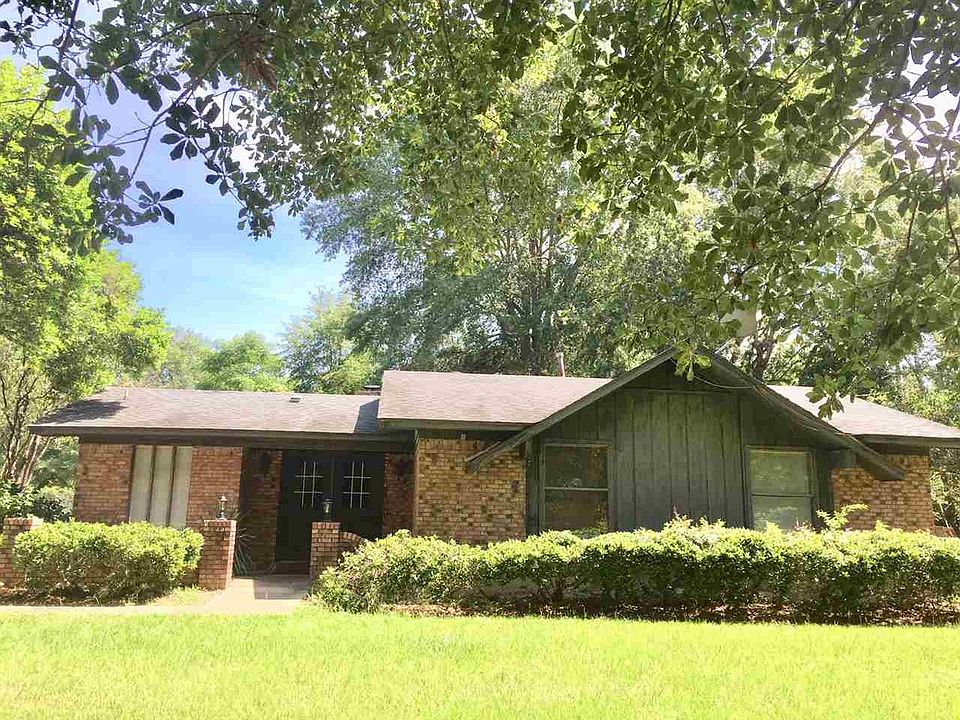 1st image of 2606 Leopard Dr