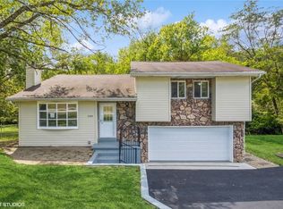 3190 Christmas Tree Rd, Decatur, IL 62521