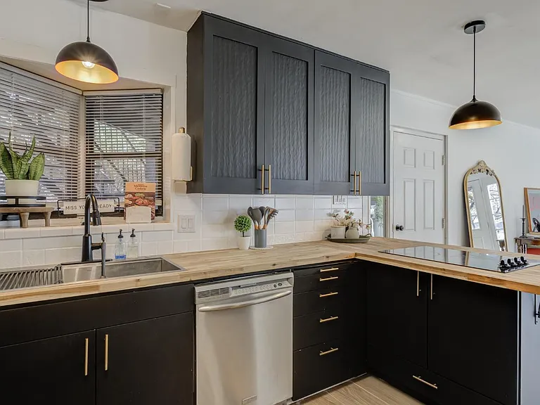 58 E Lakeshore Dr — Photo 21