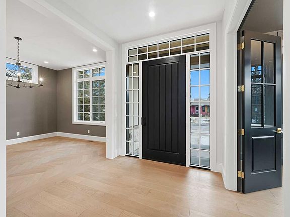 5th image of 703 35th St NW