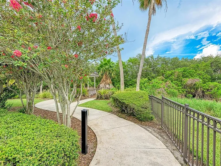 3047 Pointeview Dr — Photo 55
