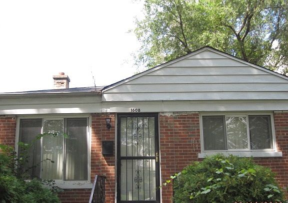2nd image of 1608 S 19th Ave