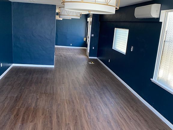 4th image of 10653 W Pico Blvd