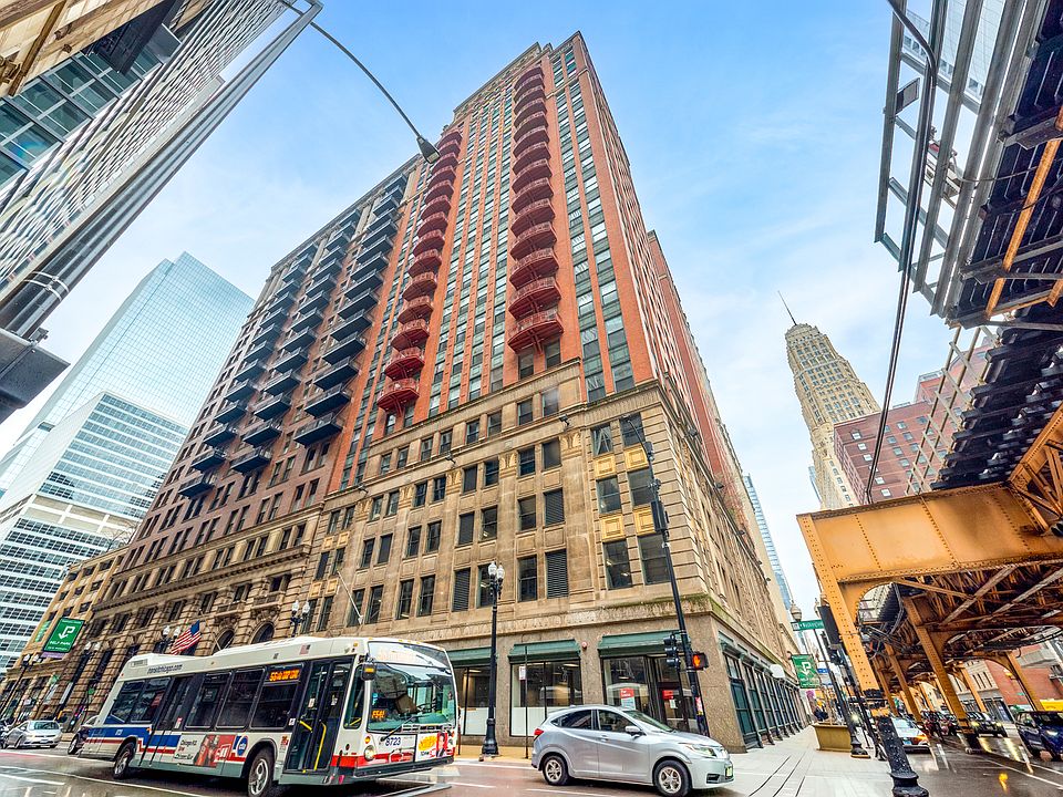 1st image of 208 W Washington St APT 1605