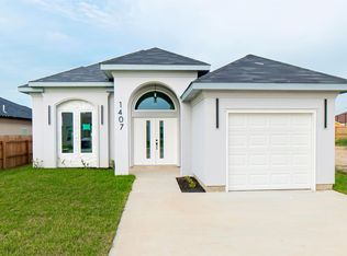 1407 Los Estribos Dr, Laredo, TX 78043