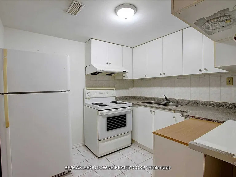14 Angus Dr #LOWER — Photo 26