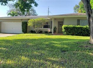 2132 College Dr, Clearwater, FL 33764