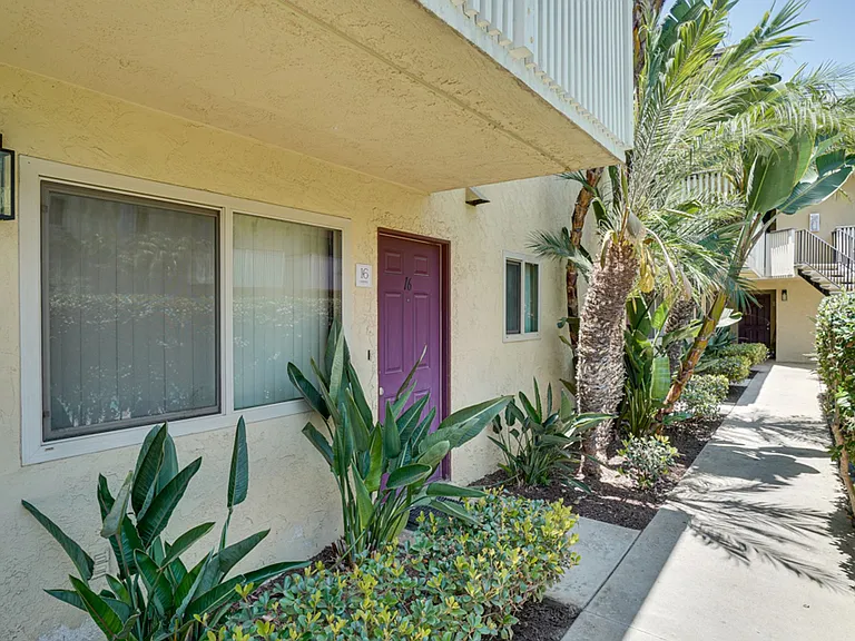 Cambridge Apartments — Photo 5
