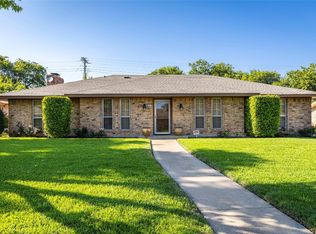 1011 Dove Creek Dr, Duncanville, TX 75116