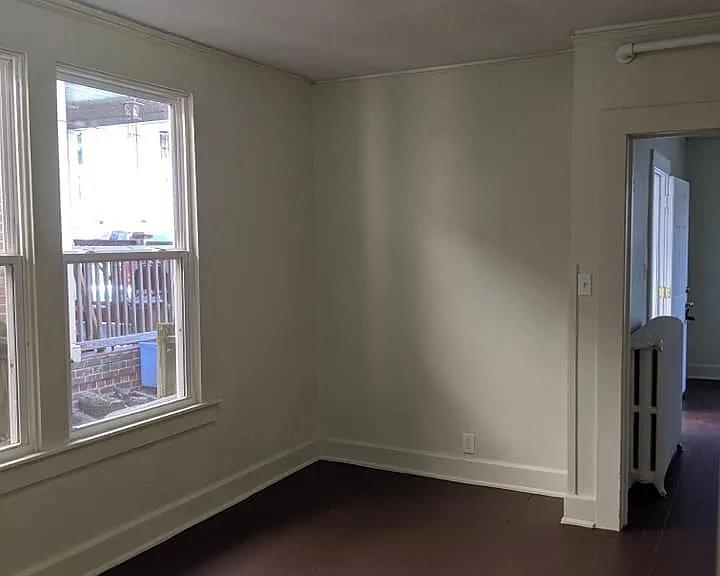 393 Watson St — Photo 8