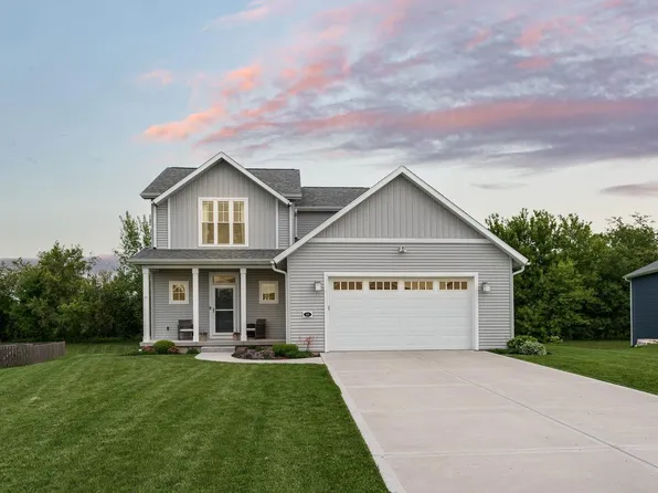 855 Goldfinch Lane, Marshall, WI 53559