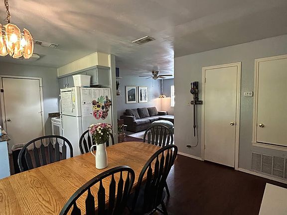 4th image of 311 Redbud St