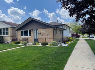 7700 Menard Ave, Burbank, IL 60459