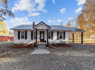 1610 Sharpe Rd, Greensboro, NC 27406