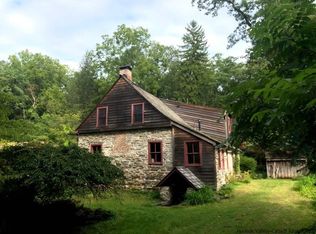 734 Binnewater Ln, Kingston, NY 12401