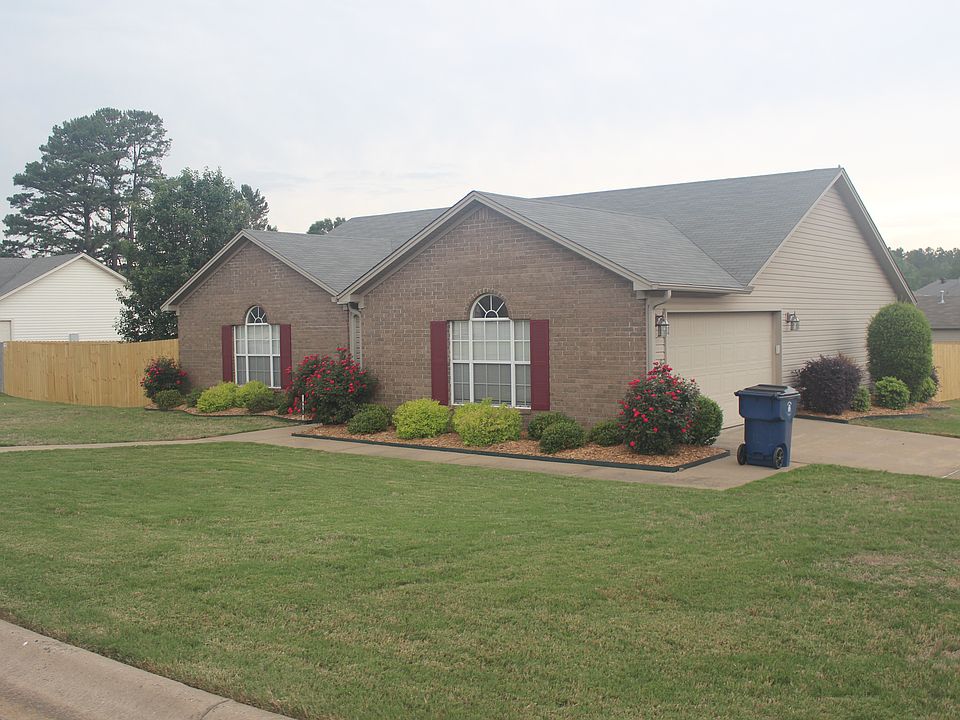 1st image of 163 Rolling Oaks Dr