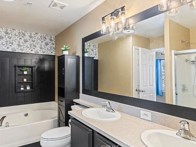 331 Brotherton Gln — Photo 5