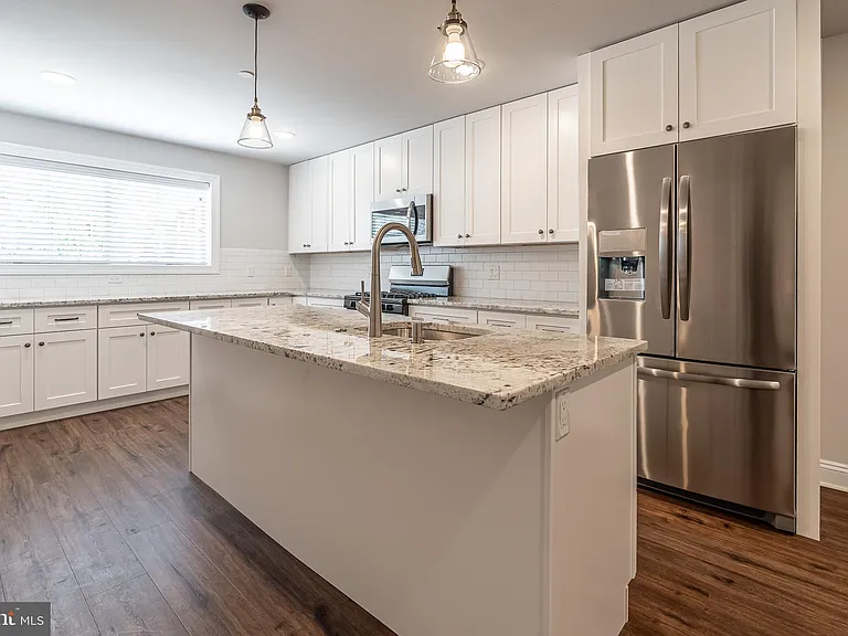 2147 Christian St #1 — Photo 5