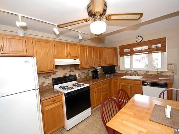 5th image of 354 Union Ave