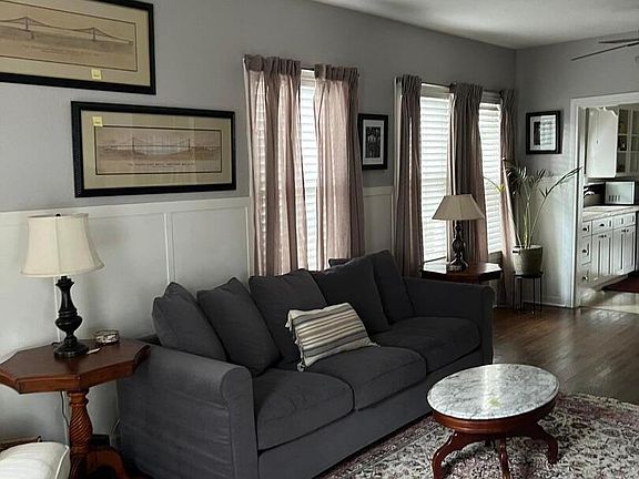 5th image of 609 W HOLLYWOOD