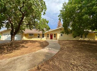 10220 E Tulare Ave, Sanger, CA 93657