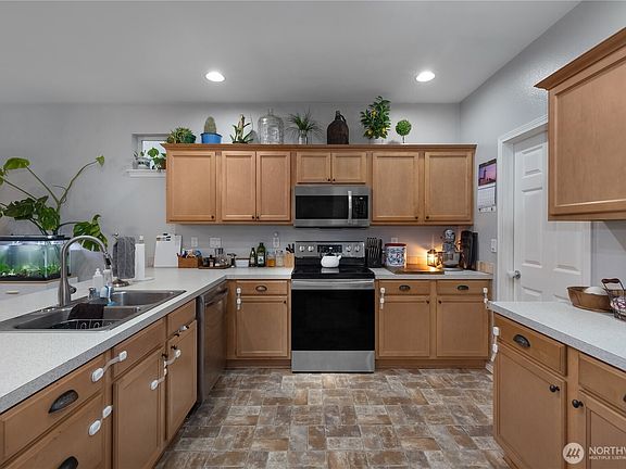4th image of 7748 Trails End Drive SE