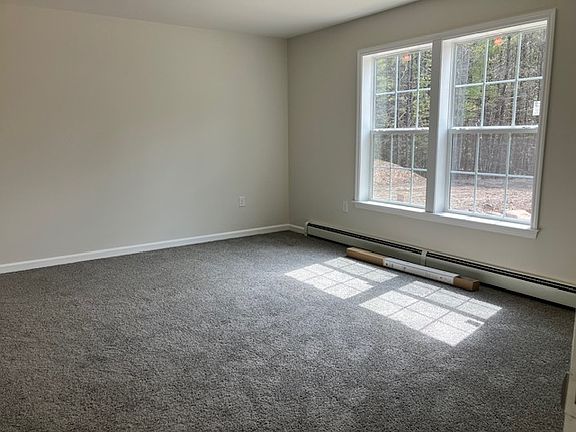 5th image of 963 Knights Hill Rd