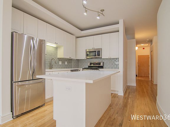 2nd image of 212 W Washington St APT 709