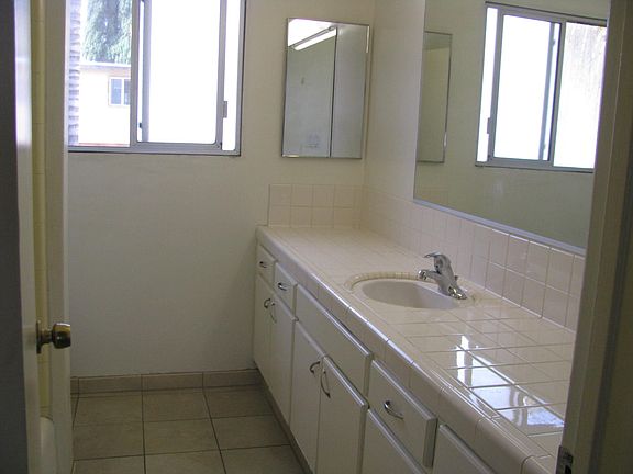 3rd image of 251 N Craig Ave APT 7