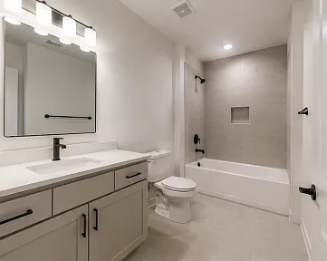 1 bed, 1.0 bath, 670 sqft, $990 — Photo 4
