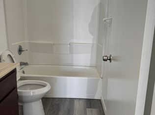 1090 Caputo Ct #2, Hollister, CA 95023