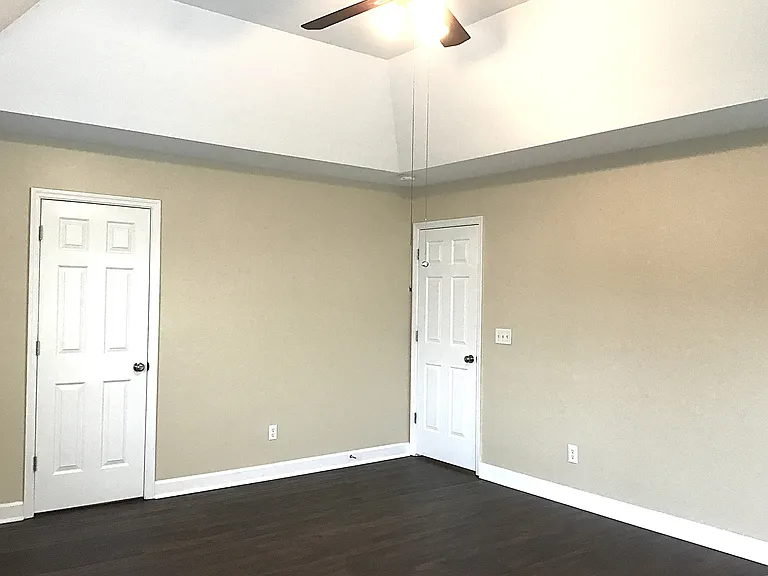 202 Curico Ln — Photo 12