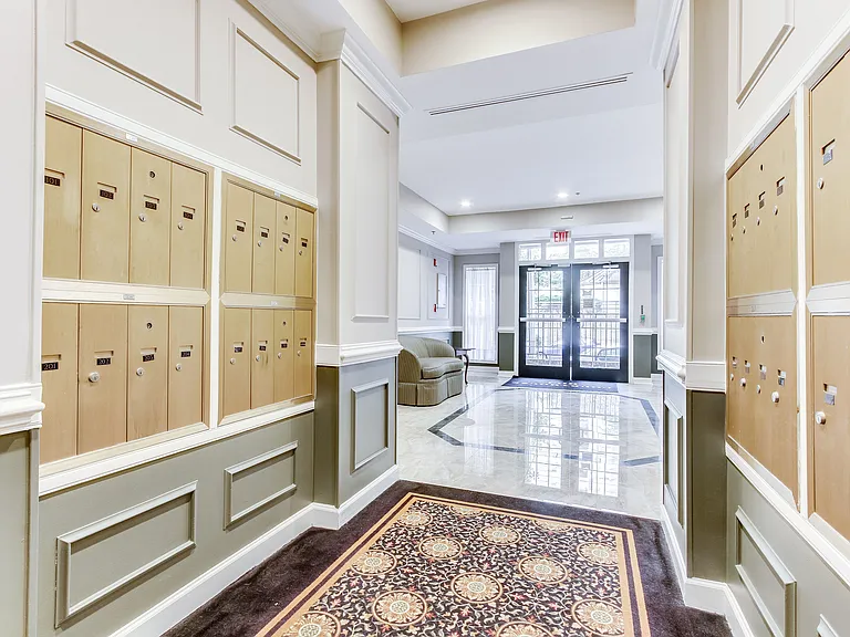 1320 N Wayne Street Lobby Entrance