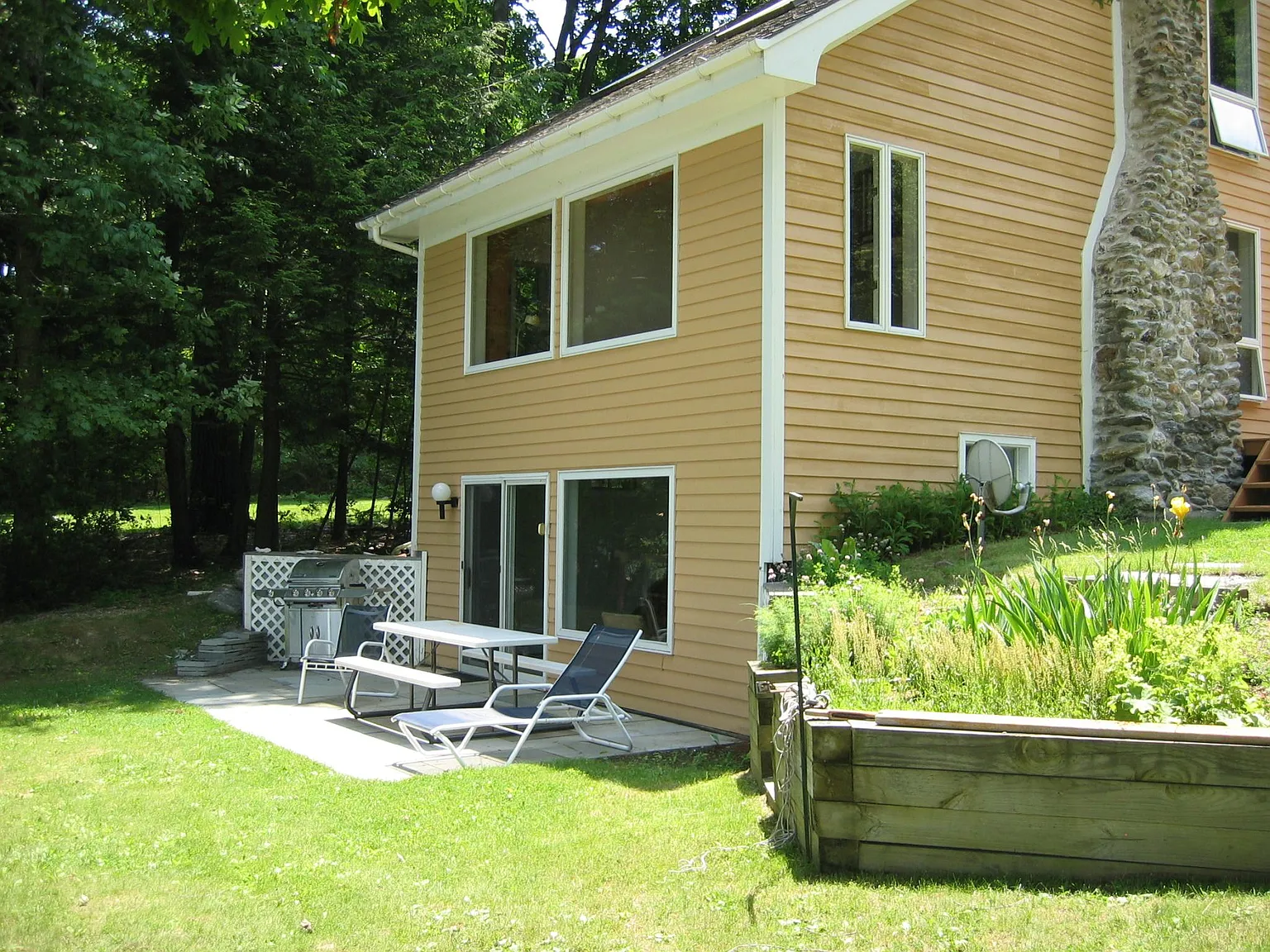131A Interlaken Rd — Photo 2