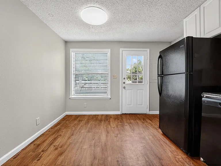 20600 Bonanza St #3 — Photo 9