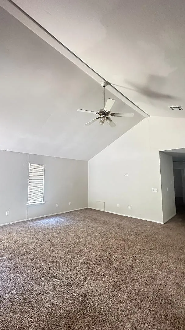 14117 SE 29th St - S — Photo 1