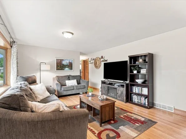 350 E Kohler St, Sun Prairie, WI 53590