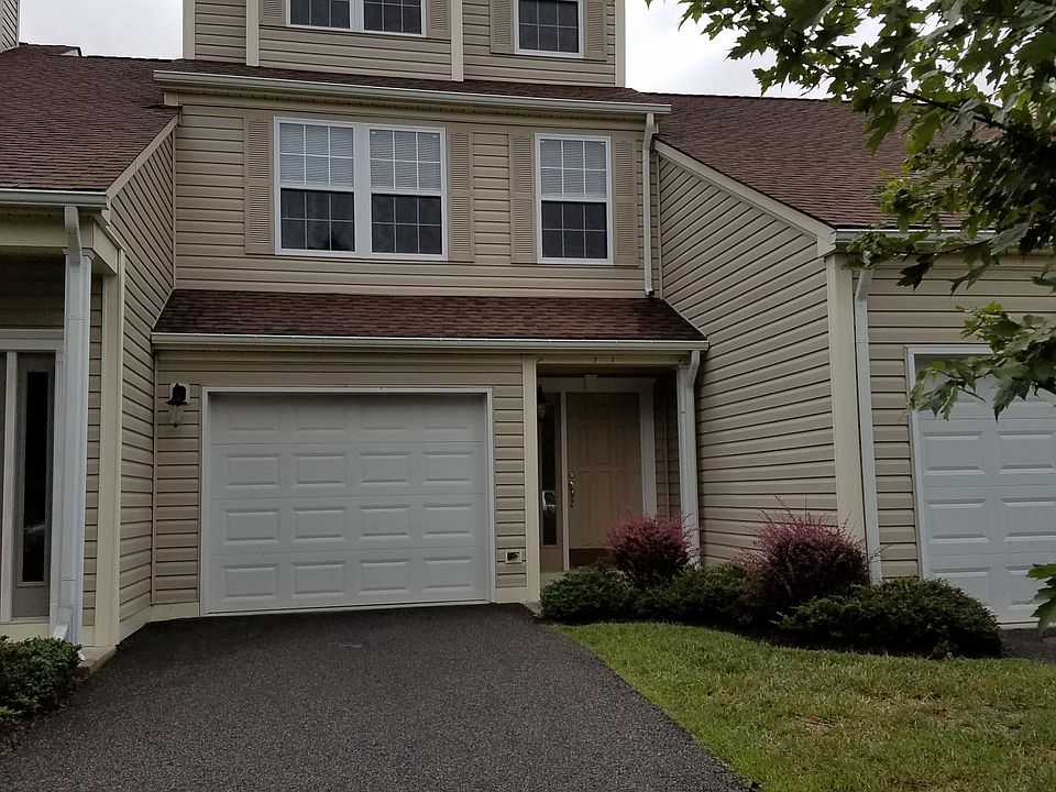 1st image of 150 Kitty Ln