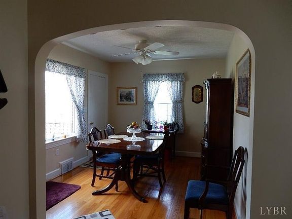5th image of 2216 Beverly Hts