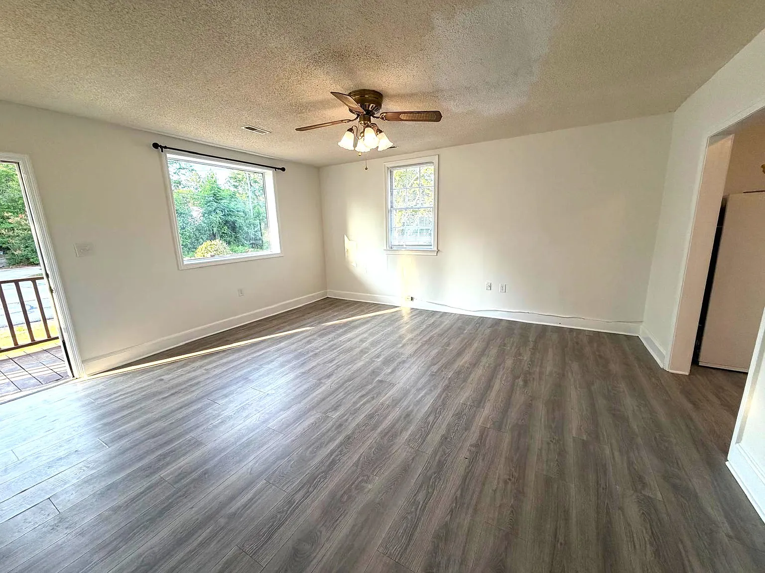 2 bed, 960 sqft, $1,350 — Photo 4