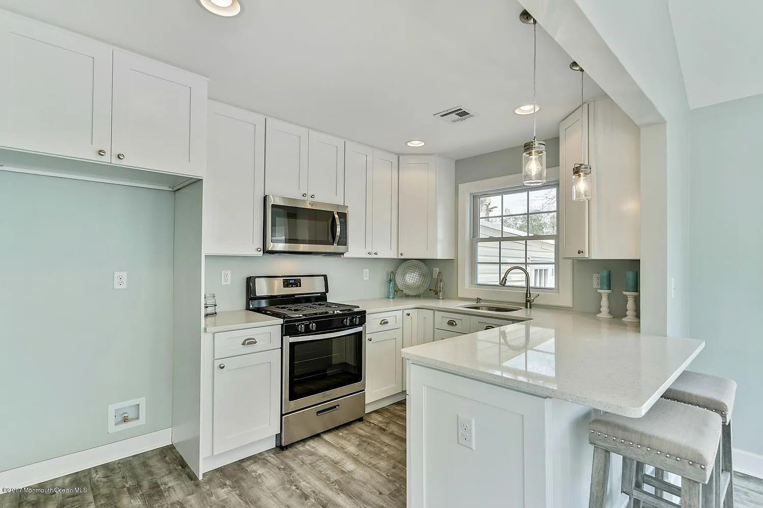 619 Bay Blvd photo 1