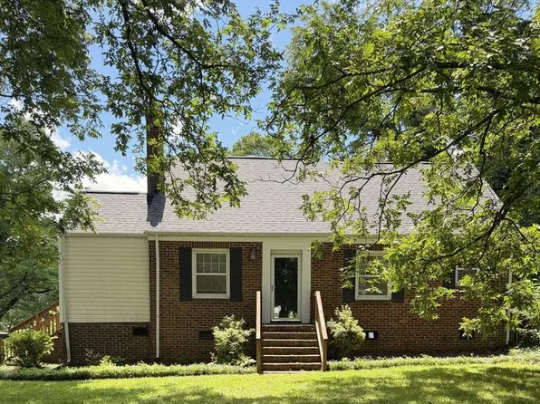 1901 Armstrong Park Dr, Gastonia, NC 28054