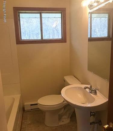 4th image of 43 Basswood Ct
