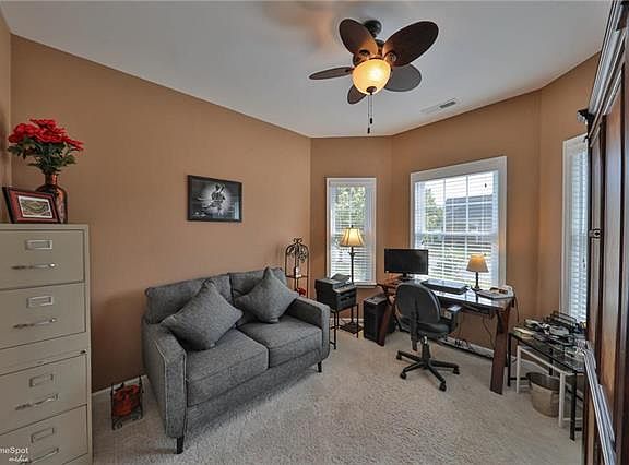 3rd image of 6935 Constitution Dr