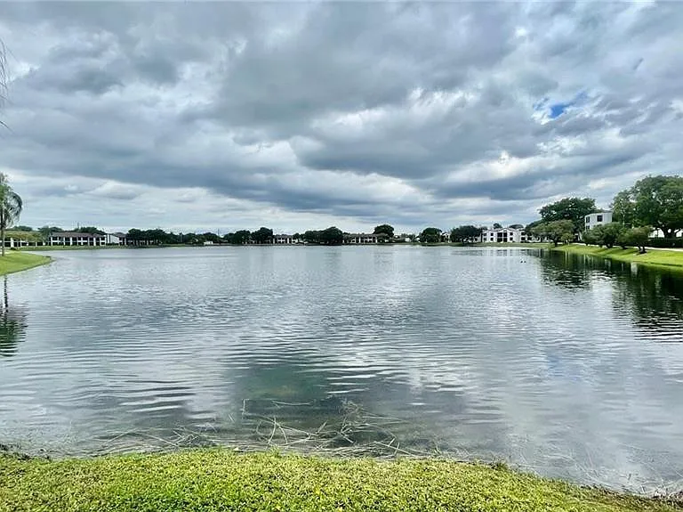 215 Lake Pointe Dr #101 — Photo 20
