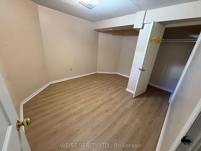 4063 Ellesmere Rd #BASEMENT — Photo 7