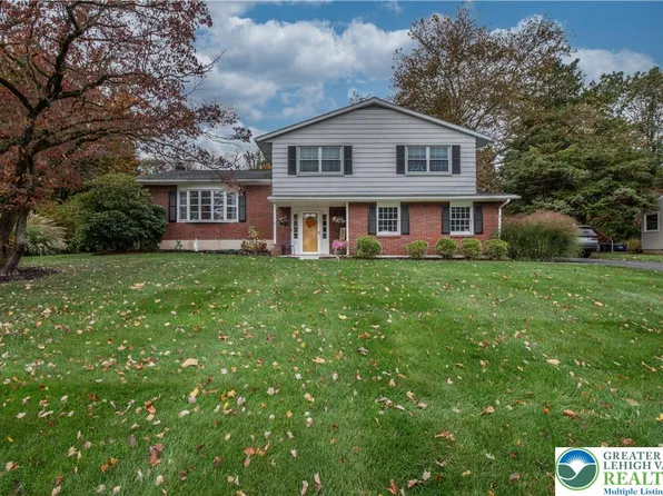 750 Johnston Dr, Bethlehem, PA 18017